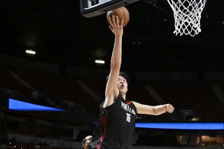 万众瞩目!杨瀚森首秀惊艳表现 直接空降热搜第二